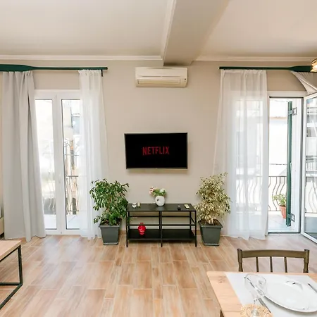 Corfu Town Getaway Apartment *