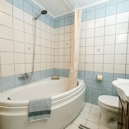 Apartment Corfu Town Getaway *